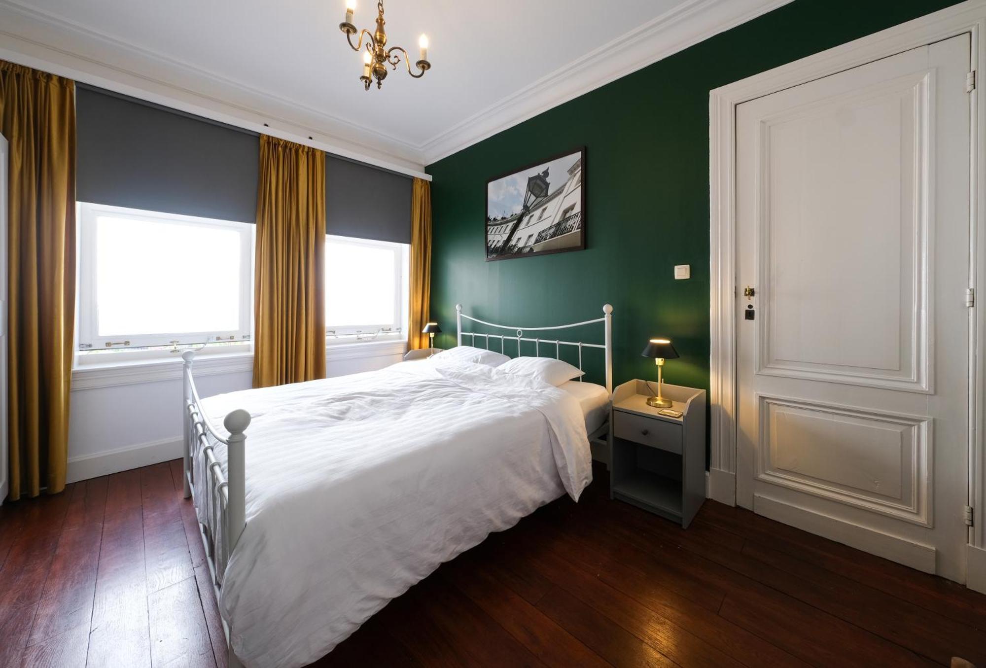 Your Homestay In A Bibliophile Mansion Antwerp Exterior photo