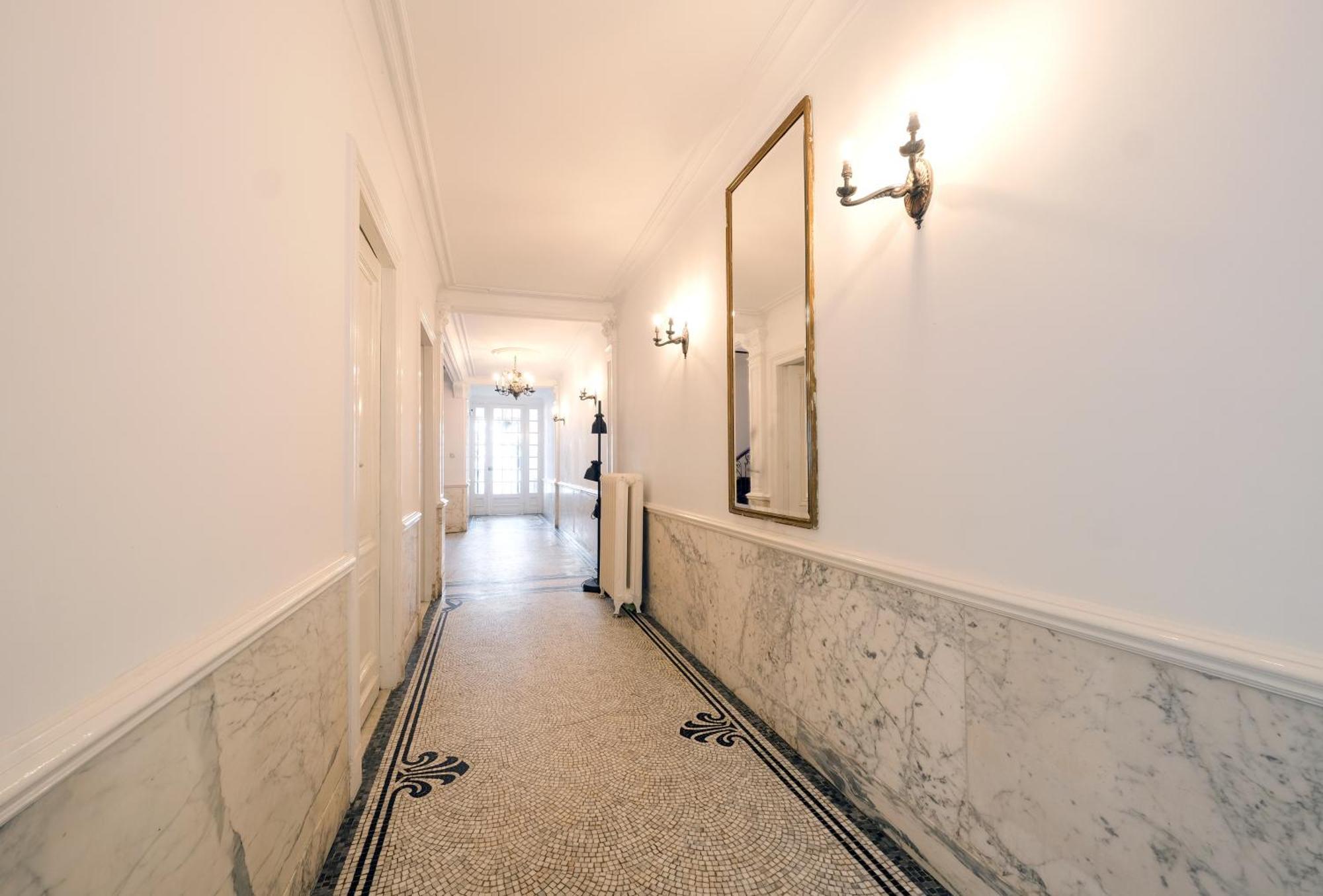 Your Homestay In A Bibliophile Mansion Antwerp Exterior photo