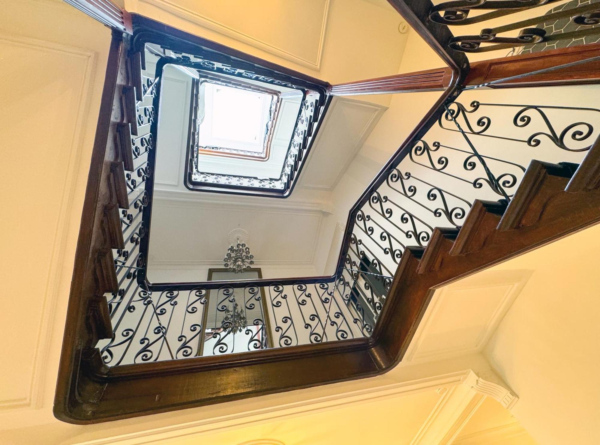 Your Homestay In A Bibliophile Mansion Antwerp Exterior photo