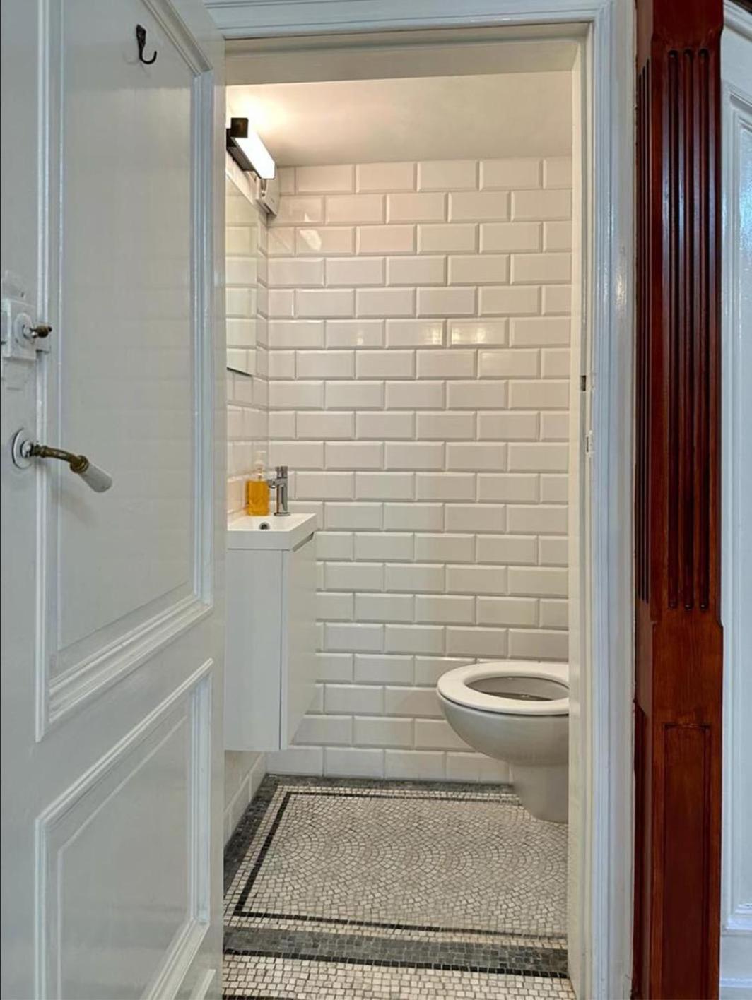 Your Homestay In A Bibliophile Mansion Antwerp Exterior photo